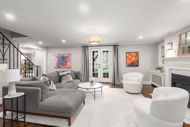 6 Risley Rd, Newton, MA 02465