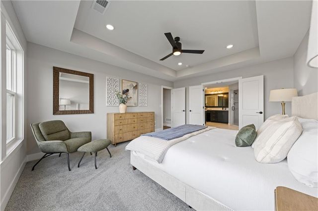 16917 W 172nd Terrace, Olathe, KS 66062