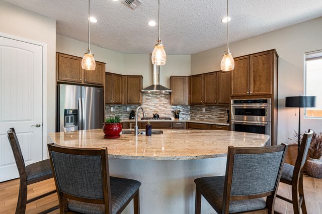 1905 Pebble Creek Trail NW, Albuquerque, NM 87120