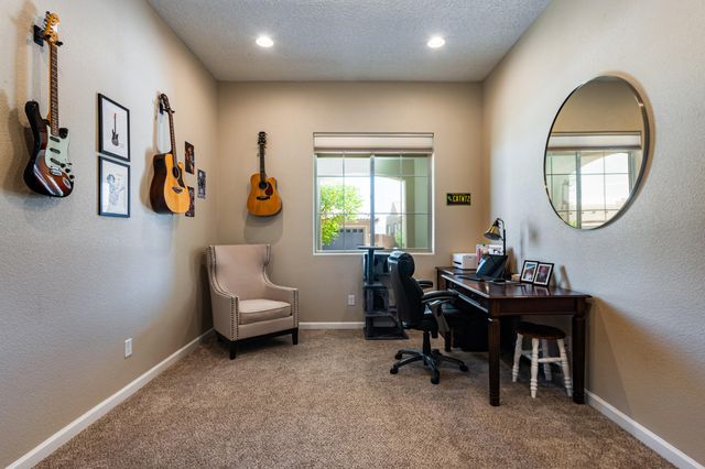 1905 Pebble Creek Trail NW, Albuquerque, NM 87120