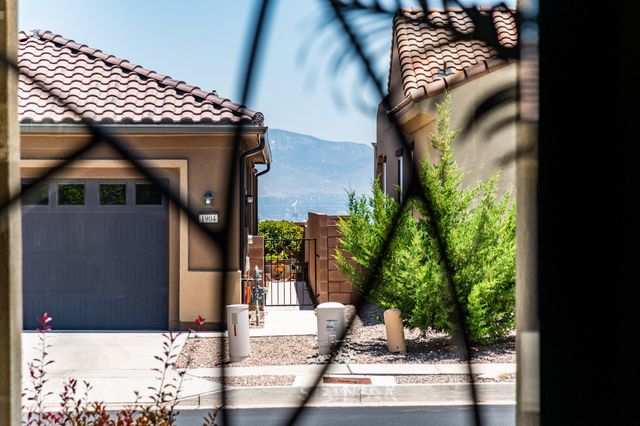 1905 Pebble Creek Trail NW, Albuquerque, NM 87120