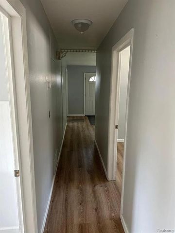1580 University Avenue, Lincoln Park, MI 48146