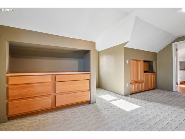 725 N FARRAGUT St, Portland, OR 97217