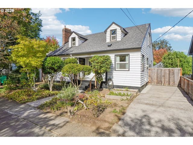 725 N FARRAGUT St, Portland, OR 97217