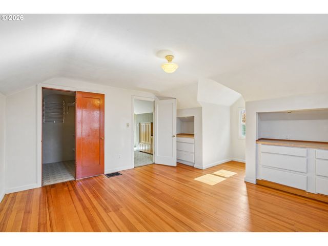 725 N FARRAGUT St, Portland, OR 97217