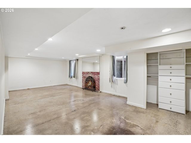 725 N FARRAGUT St, Portland, OR 97217