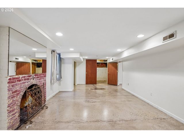 725 N FARRAGUT St, Portland, OR 97217