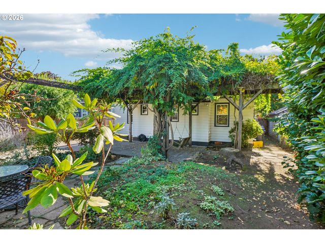 725 N FARRAGUT St, Portland, OR 97217