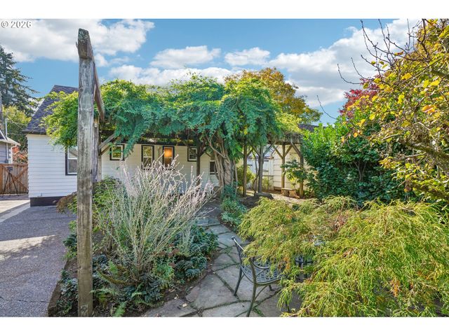 725 N FARRAGUT St, Portland, OR 97217