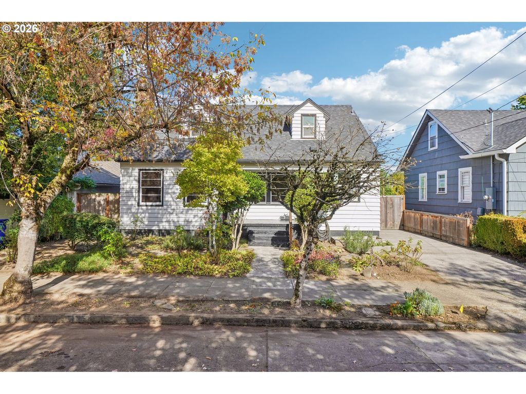 725 N FARRAGUT St, Portland, OR 97217
