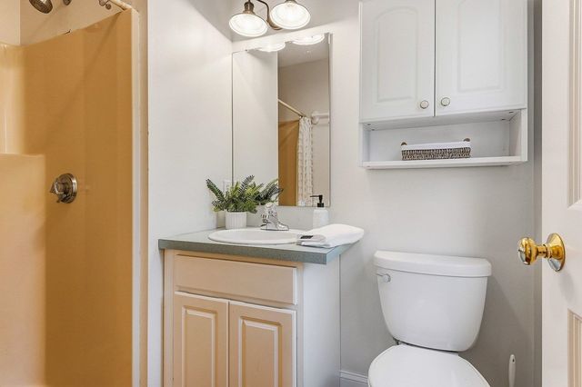257 N Haverhill Road, Kensington, NH 03833