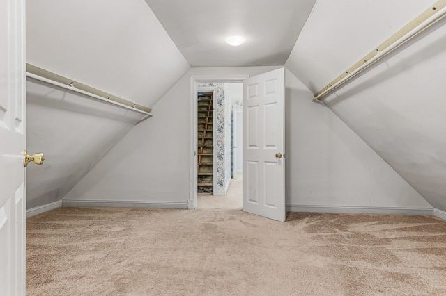 257 N Haverhill Road, Kensington, NH 03833