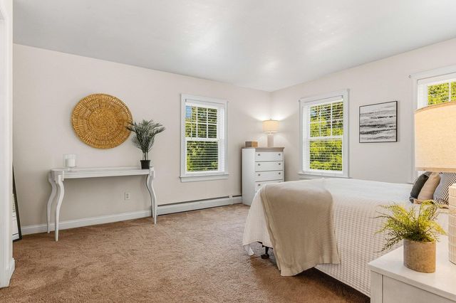257 N Haverhill Road, Kensington, NH 03833