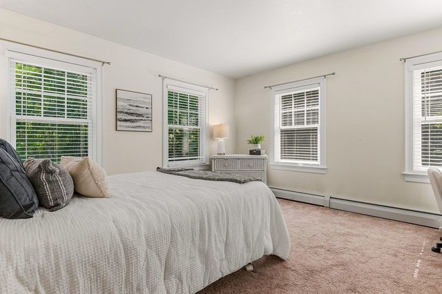257 N Haverhill Road, Kensington, NH 03833