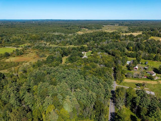 257 N Haverhill Road, Kensington, NH 03833