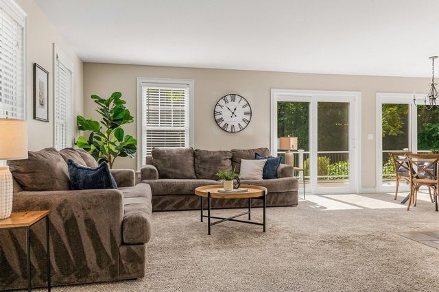 257 N Haverhill Road, Kensington, NH 03833