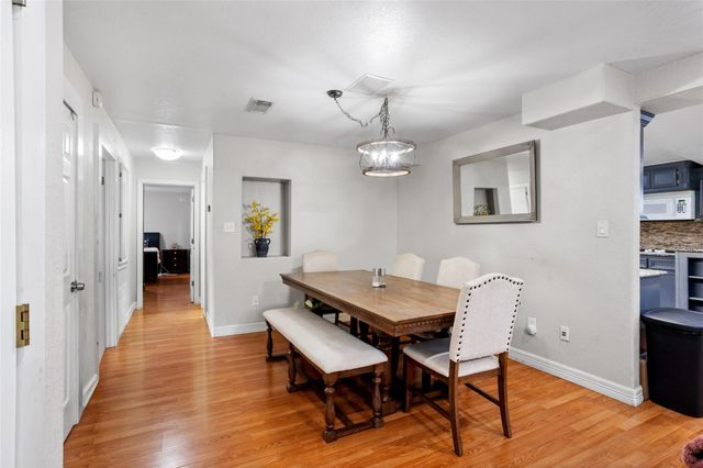 454 Southern Oaks Drive, Lake Jackson, TX 77566