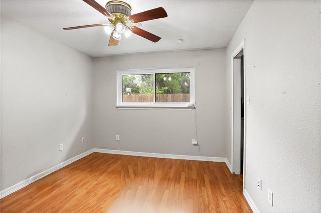 454 Southern Oaks Drive, Lake Jackson, TX 77566
