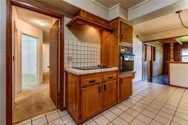 1100 S 9th Avenue, Arcadia, CA 91006