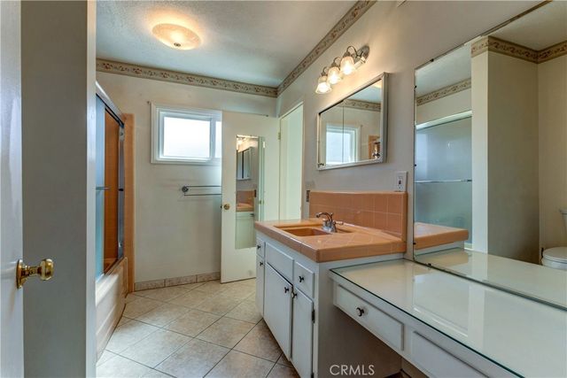 1100 S 9th Avenue, Arcadia, CA 91006