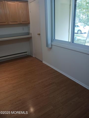 176 Amberly Drive D, Manalapan, NJ 07726