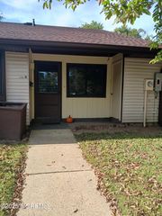 176 Amberly Drive D, Manalapan, NJ 07726