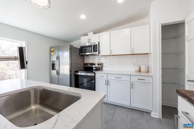 6760 COURTHOUSE RD, Louisa, VA 23093