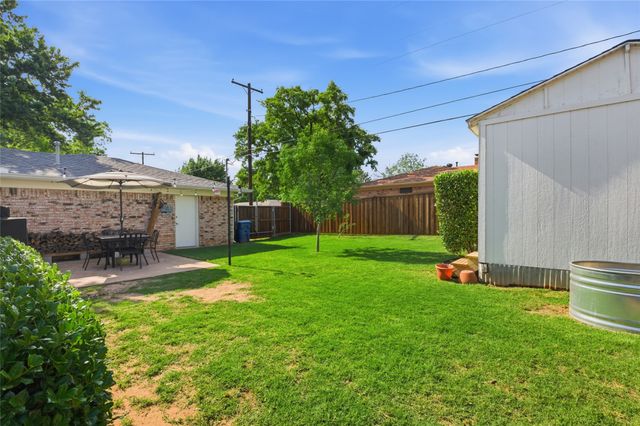 2605 Easy Street, Denison, TX 75020