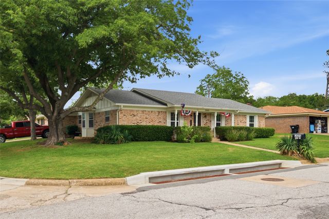 2605 Easy Street, Denison, TX 75020