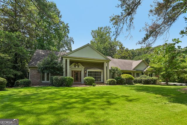 3135 Spalding Drive, Sandy Springs, GA 30350