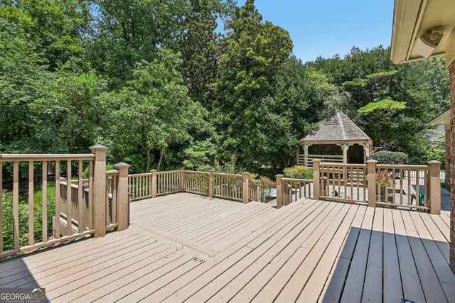 3135 Spalding Drive, Sandy Springs, GA 30350