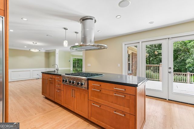 3135 Spalding Drive, Sandy Springs, GA 30350