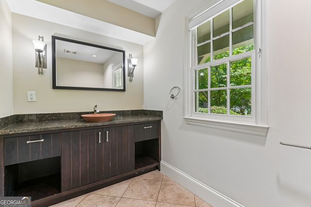 3135 Spalding Drive, Sandy Springs, GA 30350