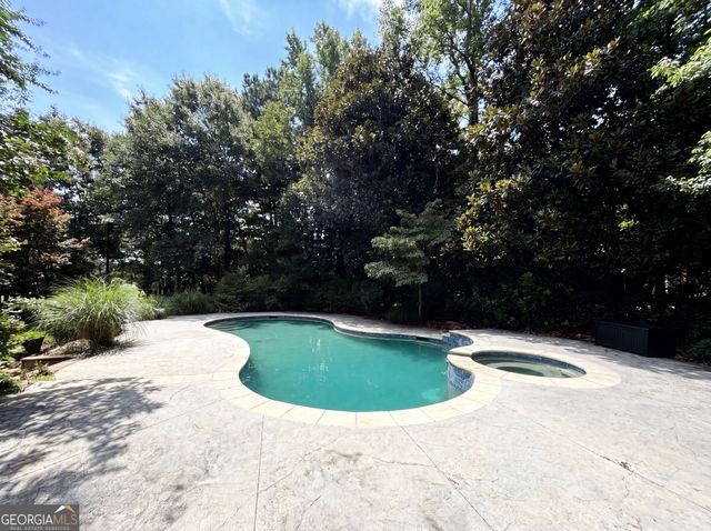 3135 Spalding Drive, Sandy Springs, GA 30350