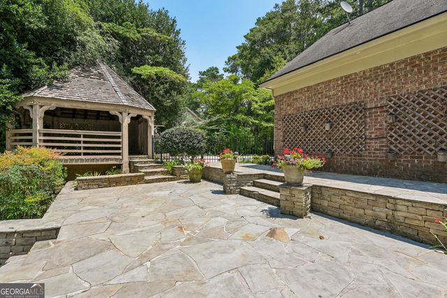 3135 Spalding Drive, Sandy Springs, GA 30350