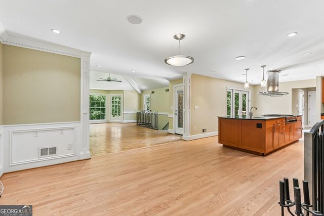 3135 Spalding Drive, Sandy Springs, GA 30350
