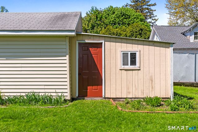 24 Hillcrest Avenue, Wethersfield, CT 06109