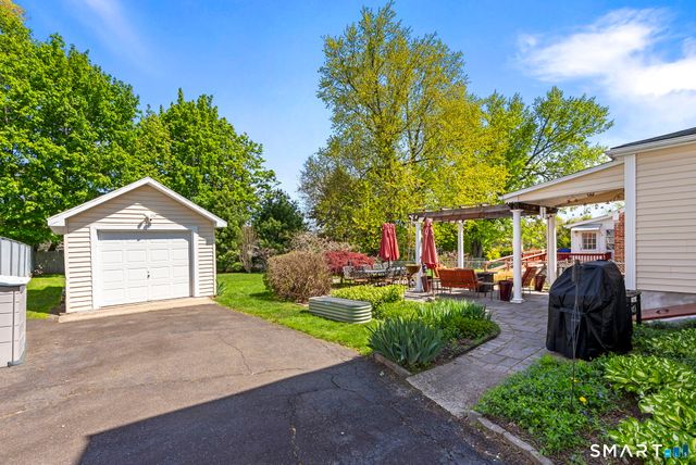 24 Hillcrest Avenue, Wethersfield, CT 06109