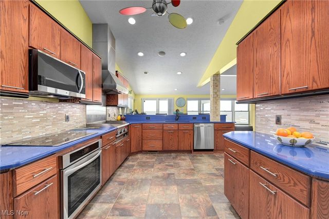 13005 W Lake Road, Vermilion, OH 44089