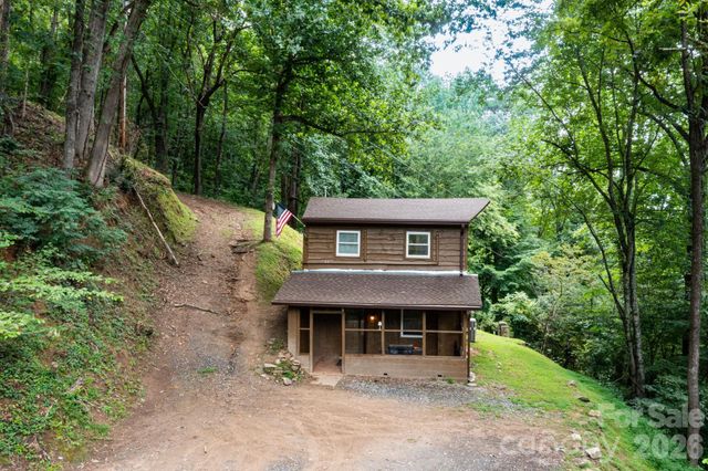 210 Sunset Farm Road, Whittier, NC 28789