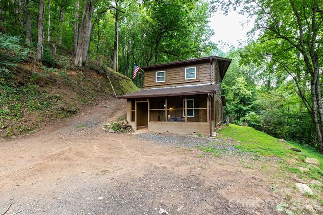 210 Sunset Farm Road, Whittier, NC 28789