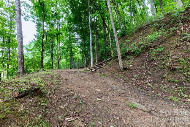 210 Sunset Farm Road, Whittier, NC 28789