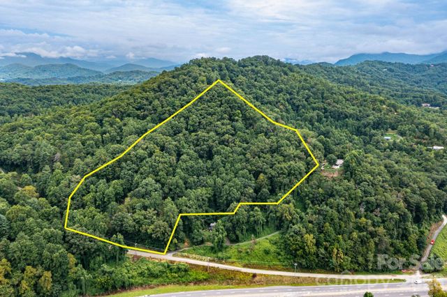 210 Sunset Farm Road, Whittier, NC 28789