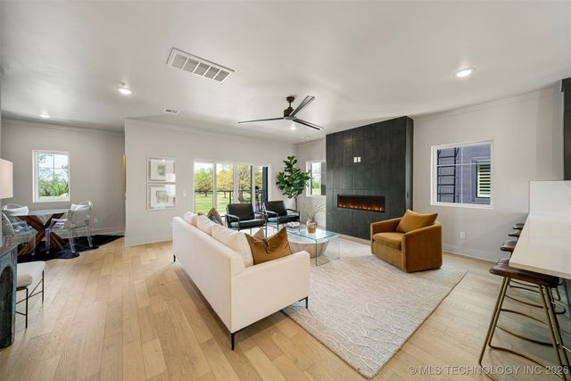 3779 S Riverside Drive 3779, Tulsa, OK 74105