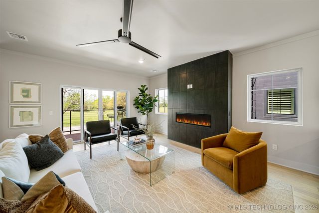 3779 S Riverside Drive 3779, Tulsa, OK 74105