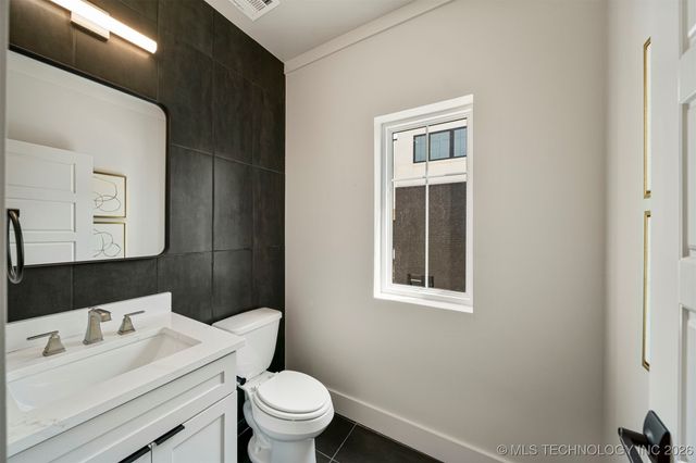 3779 S Riverside Drive 3779, Tulsa, OK 74105