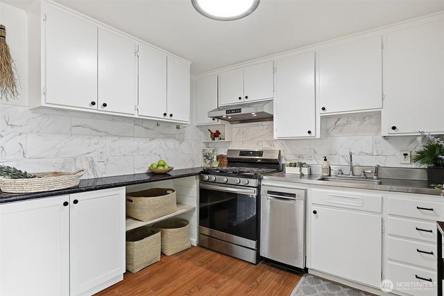 17211 5th Avenue NE, Shoreline, WA 98155