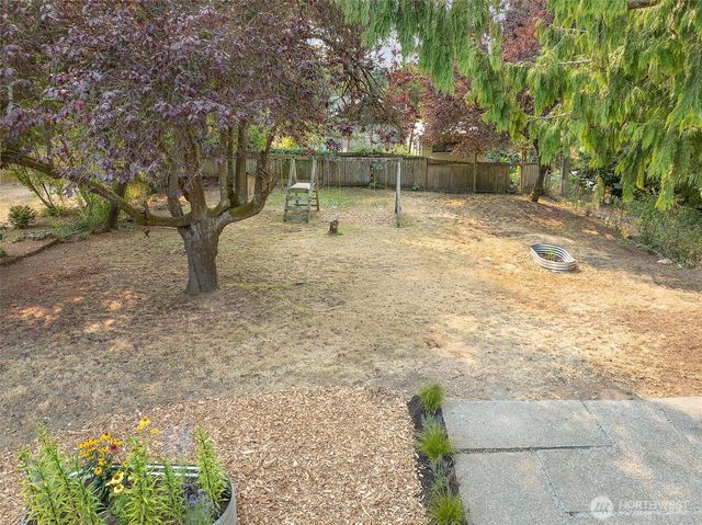 17211 5th Avenue NE, Shoreline, WA 98155