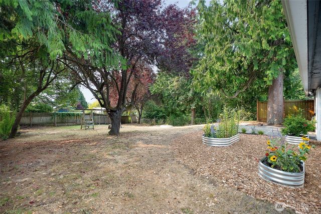 17211 5th Avenue NE, Shoreline, WA 98155