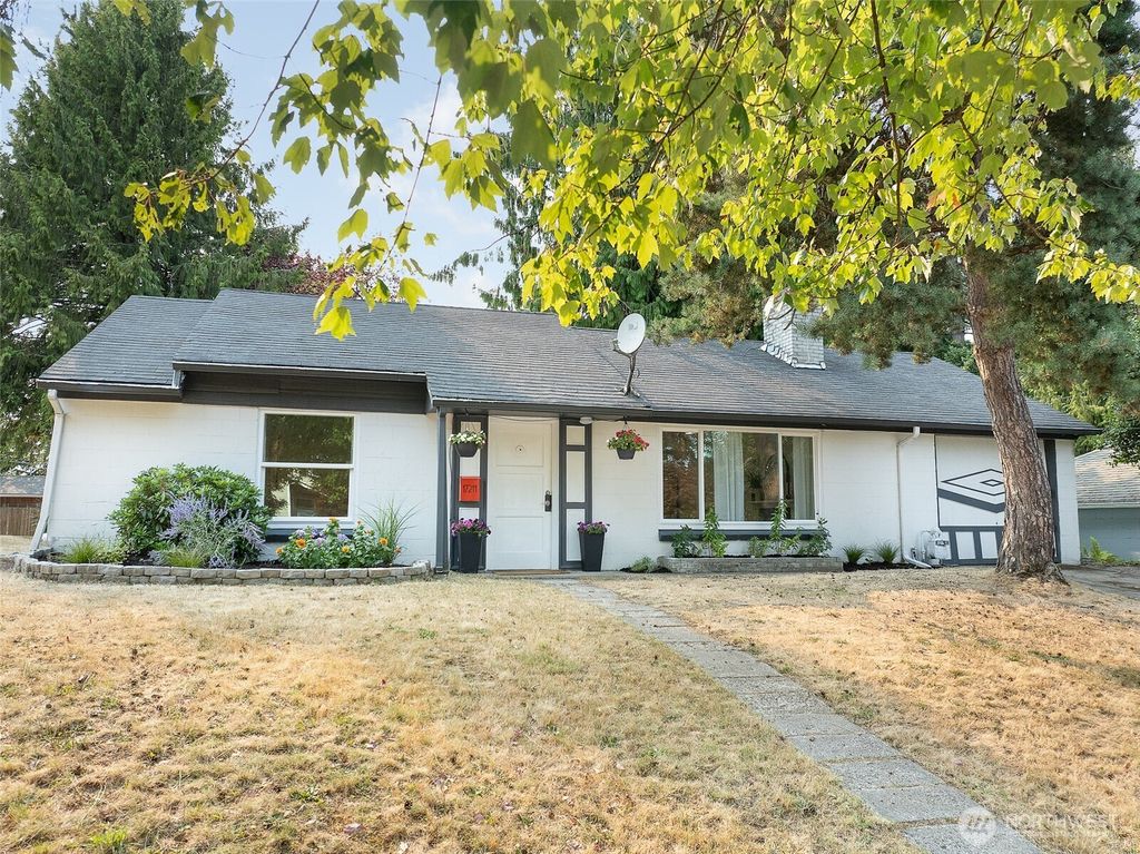 17211 5th Avenue NE, Shoreline, WA 98155